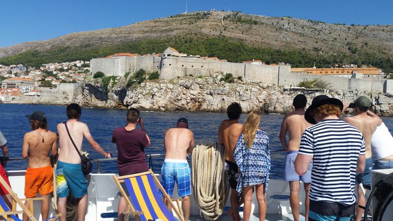 Book yachts online - motorboat - Motoryacht - Amadeus - rent