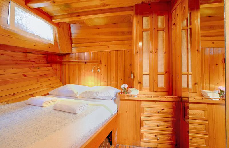 Book yachts online - other - Gulet - Almira - rent
