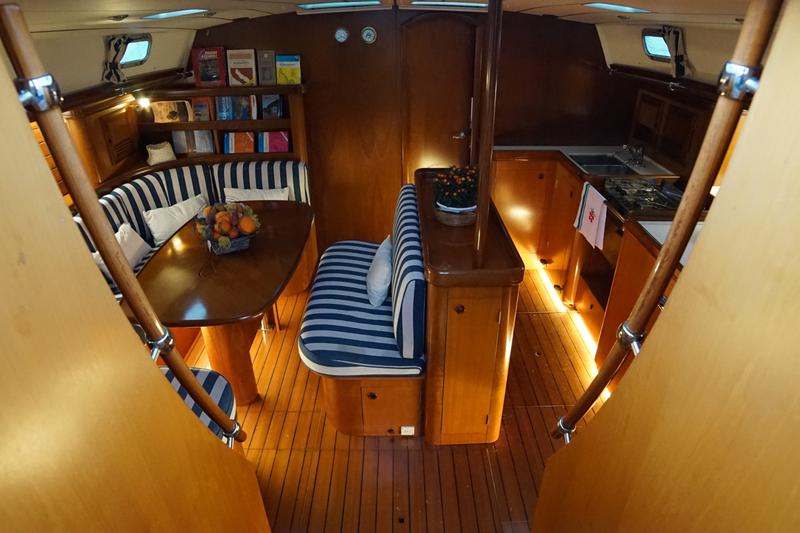 Book yachts online - sailboat - Beneteau 50 - MIKY - rent