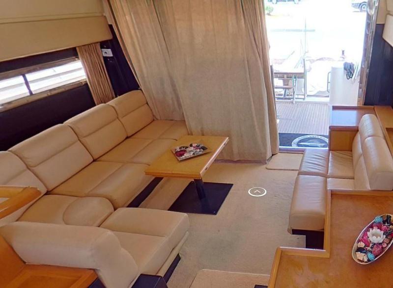 Book yachts online - motorboat - Posillipo Technema 51 - Magic Happens - rent