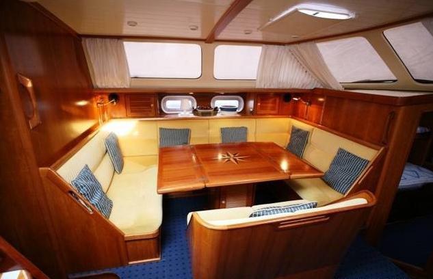 Book yachts online - sailboat - North Wind 62 - Ithaki - rent