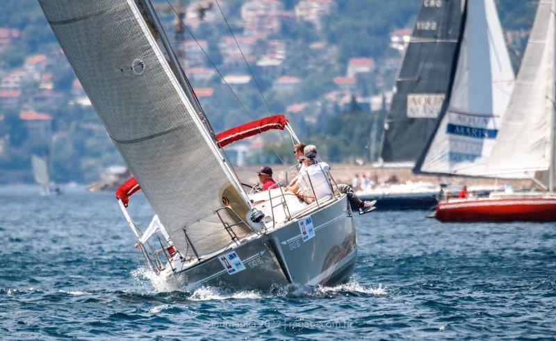 Book yachts online - sailboat - Elan 340 - Golf - rent