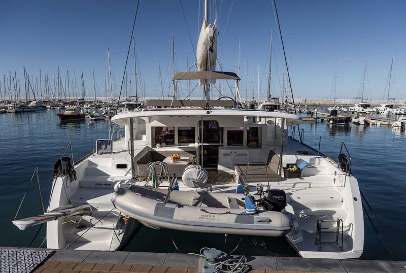 Book yachts online - catamaran - Lagoon 450 - Opera Prima - rent