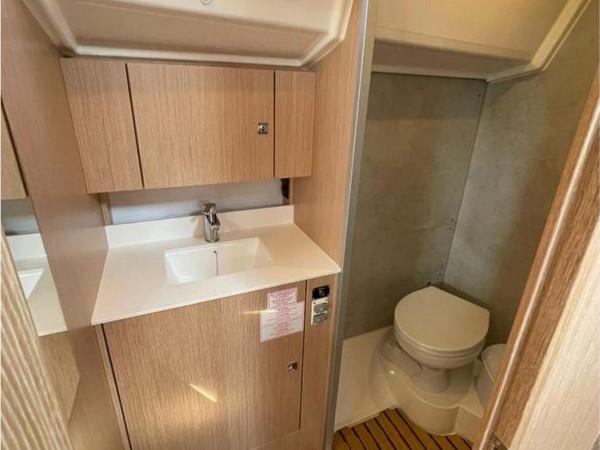 Book yachts online - sailboat - Bavaria C42 - Donuha - rent