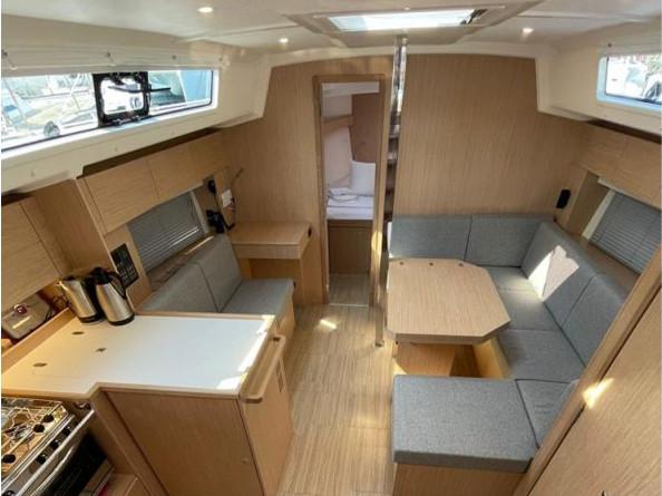 Book yachts online - sailboat - Bavaria C42 - Donuha - rent