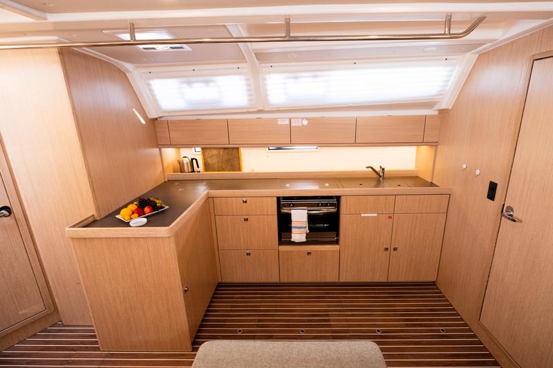 Book yachts online - sailboat - Bavaria Cruiser 46 - Beluga 1 - rent