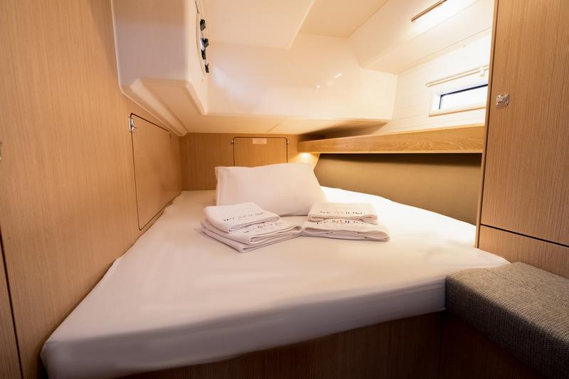 Book yachts online - sailboat - Bavaria Cruiser 46 - Beluga 1 - rent