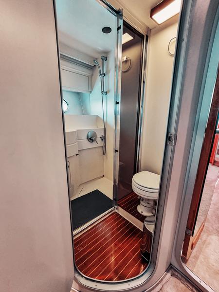Book yachts online - motorboat - Princess F55 - Mirage - rent