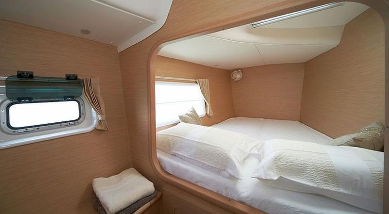 Book yachts online - catamaran - Lagoon 38 - SUNKISS - rent