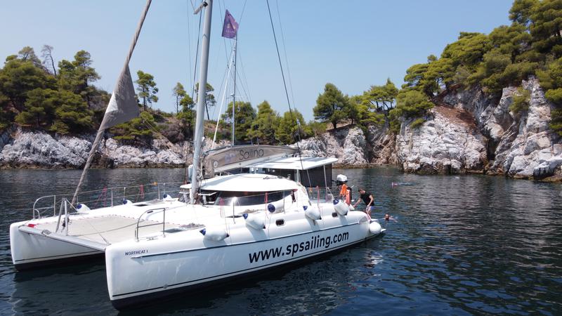 Book yachts online - catamaran - Athena 38 - North Cat 1 - rent