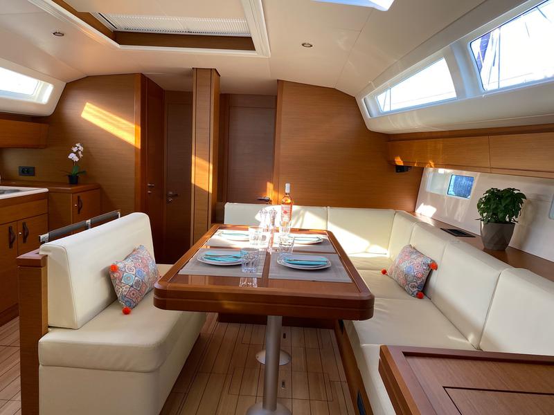Book yachts online - sailboat - Jeanneau 54 - AEGEAN STAR - rent