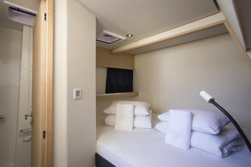 Book yachts online - catamaran - Saba 50 - Anna Isabella - rent