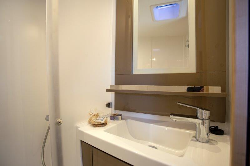 Book yachts online - catamaran - Saba 50 - Anna Isabella - rent