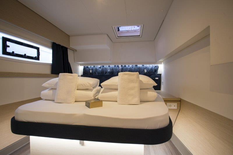 Book yachts online - catamaran - Saba 50 - Anna Isabella - rent