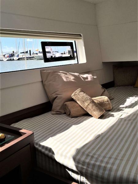 Book yachts online - catamaran - Lagoon 40 - Kat 40 - rent