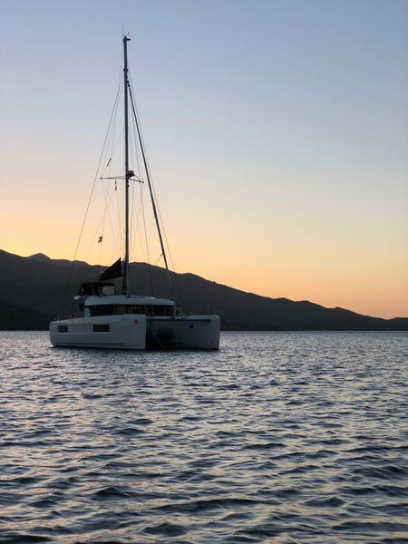 Book yachts online - catamaran - Lagoon 40 - Kat 40 - rent