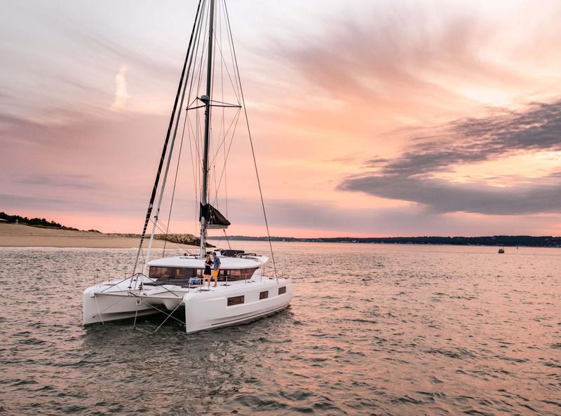 Book yachts online - catamaran - Lagoon 46 - Chica - rent