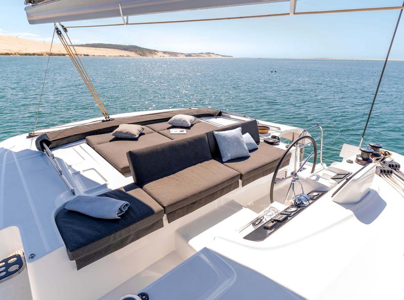 Book yachts online - catamaran - Lagoon 46 - Chica - rent