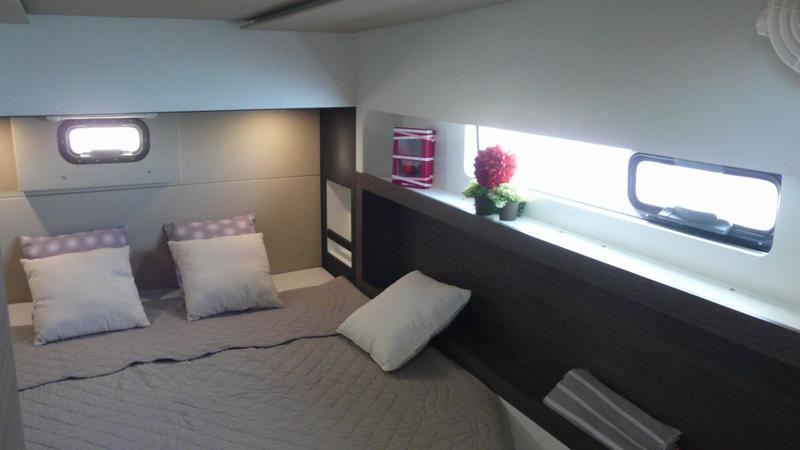 Book yachts online - catamaran - Nautitech 40 Open - Orion - rent