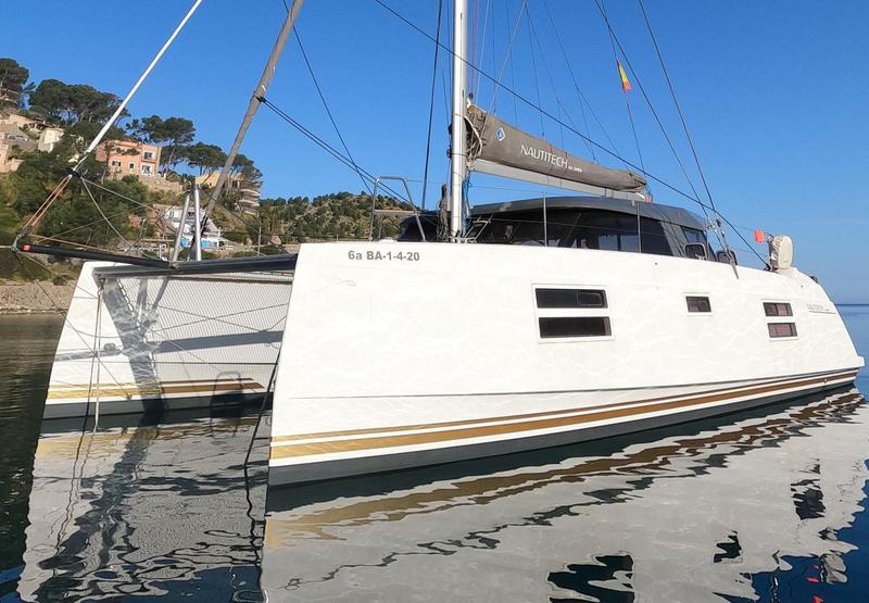 Book yachts online - catamaran - Nautitech 40 Open - Orion - rent