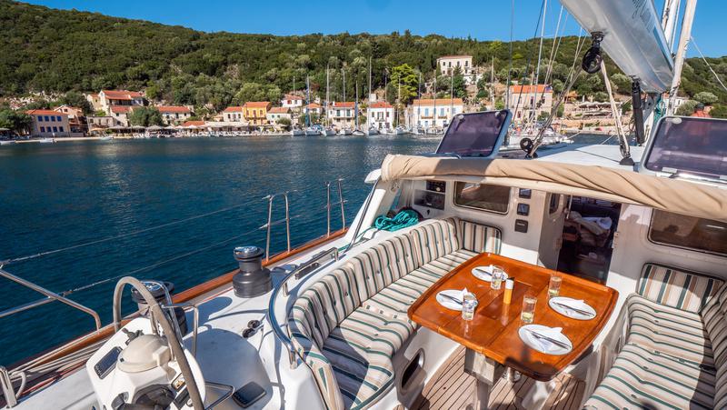 Book yachts online - sailboat - Trintella 65 Classic - MORNING CALM - rent