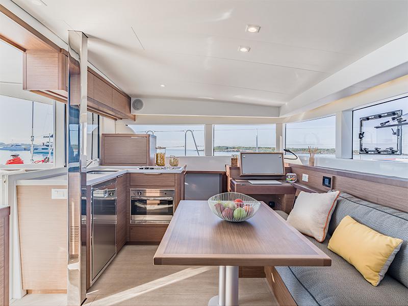 Book yachts online - catamaran - Lagoon 40 - Thor - rent