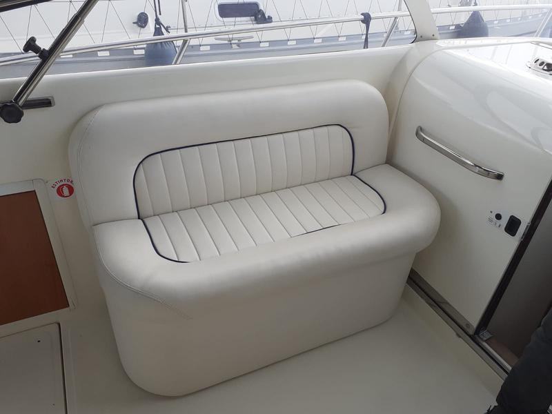 Book yachts online - motorboat - Airon M. 325 - SEAKOS - rent
