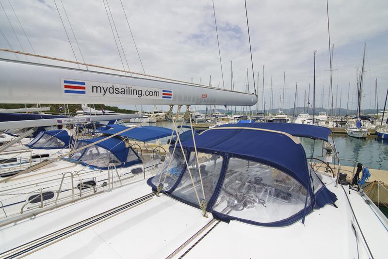 Book yachts online - sailboat - Beneteau Cyclades 50.5 - SaPhiSo III - rent