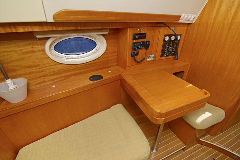 Book yachts online - sailboat - Elan 344 Impression - Rosa - rent