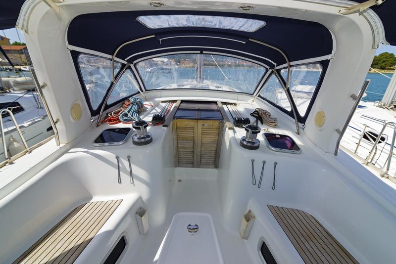 Book yachts online - sailboat - Oceanis 50 Family - EVITA I - rent