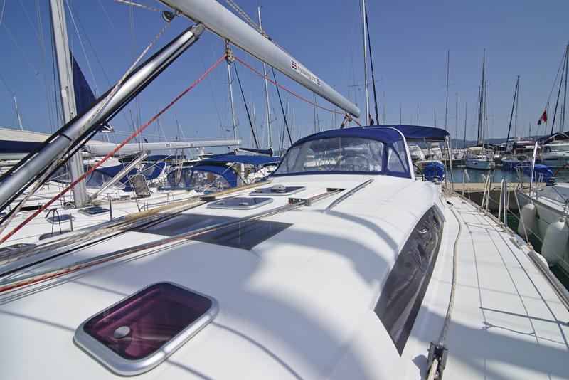 Book yachts online - sailboat - Oceanis 50 Family - EVITA I - rent