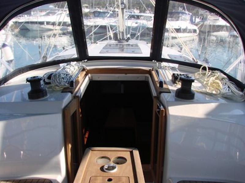 Book yachts online - sailboat - Bavaria 37 Cruiser - Kristina - rent