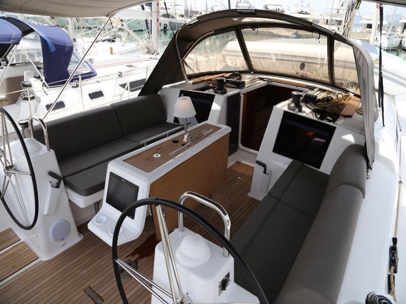 Book yachts online - sailboat - Dufour 460 Grand Large - Sea  Hawk  - rent