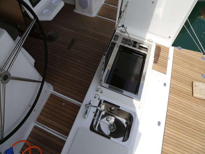 Book yachts online - sailboat - Dufour 460 Grand Large - Sea  Hawk  - rent