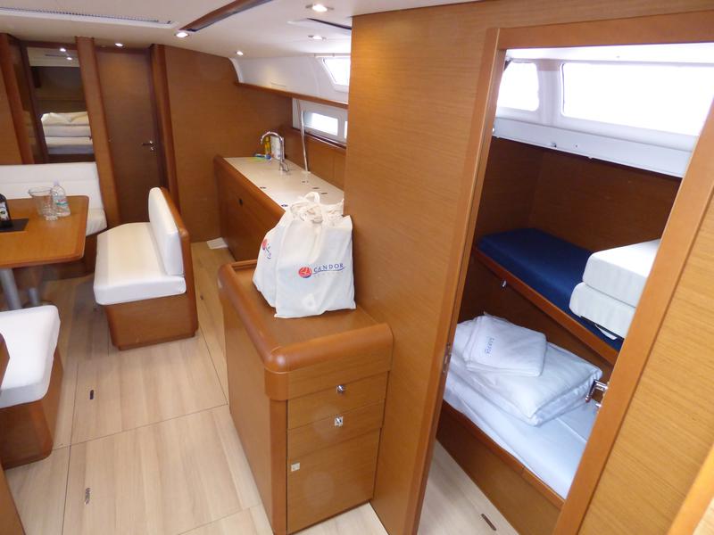 Book yachts online - sailboat - Sun Odyssey 519 - Geronimo - rent