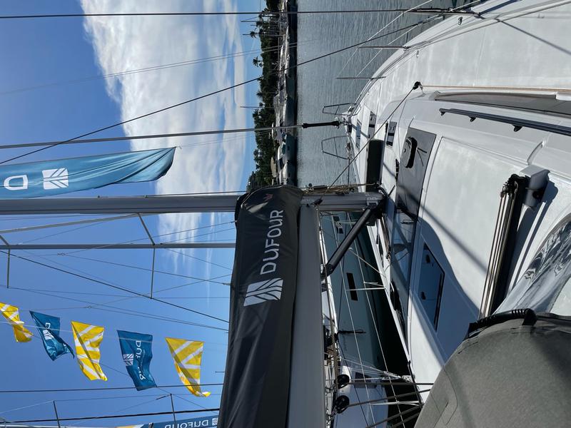 Book yachts online - sailboat - Dufour 470 owner layout - Angelique - rent
