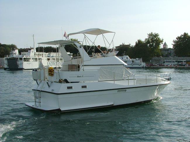 Book yachts online - motorboat - Atlantic 37 - Anita - rent