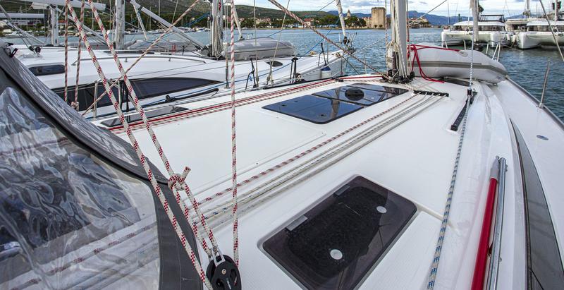 Book yachts online - sailboat - Bavaria Cruiser 41 - Instagram - rent
