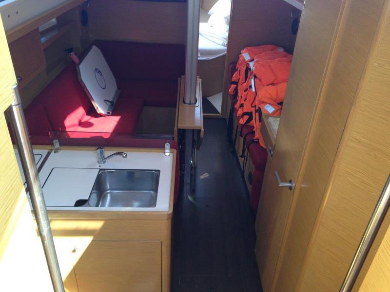 Book yachts online - sailboat - Elan 350 - Yankee - rent