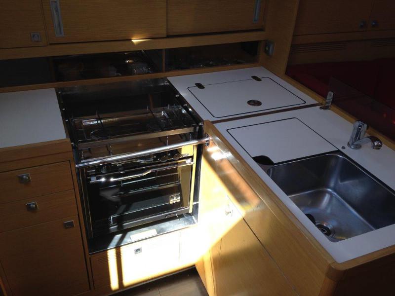 Book yachts online - sailboat - Elan 350 - Yankee - rent