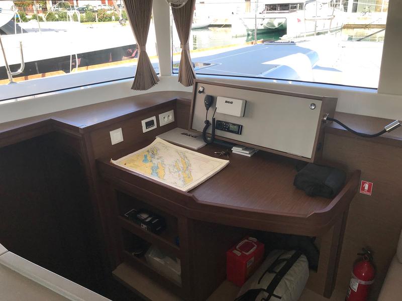 Book yachts online - catamaran - Lagoon 450  F - ADRIATIC CHEETAH - rent