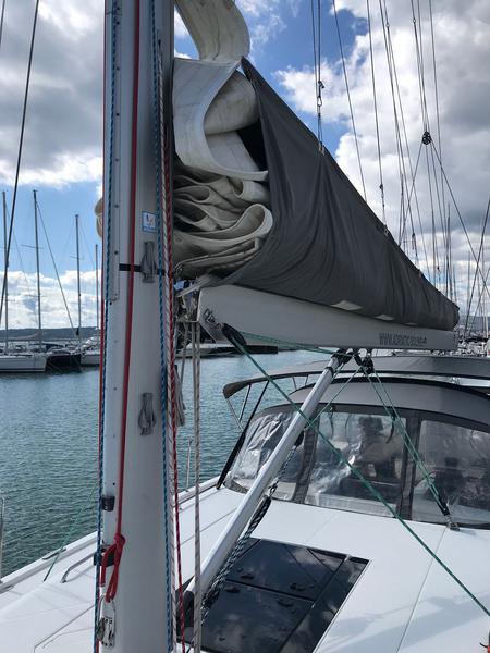 Book yachts online - sailboat - More 55 - MRS.ROBINSON - rent