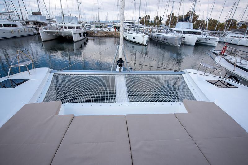 Book yachts online - catamaran - Fountaine Pajot Elba 45 - MALI HAVANA - rent