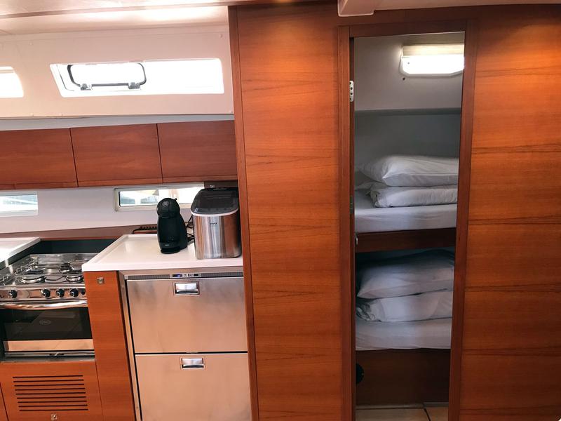 Book yachts online - sailboat - More 55 - LIA OF SWEDEN - rent
