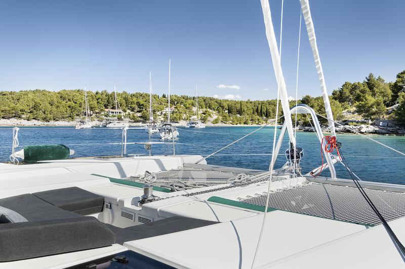 Book yachts online - catamaran - Lagoon 52 F owner version - EMERALD GEMINI - rent