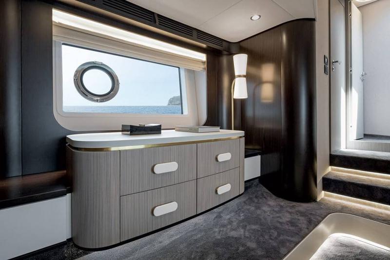 Book yachts online - motorboat - Azimut 55 Fly - BE HAPPY - rent
