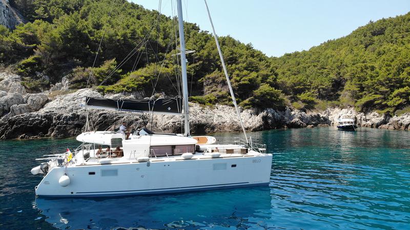 Book yachts online - catamaran - Lagoon 450  F - BELO - rent