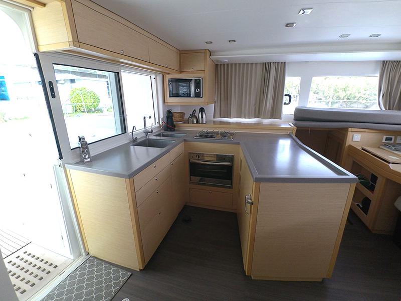 Book yachts online - catamaran - Lagoon 450  F - BELO - rent