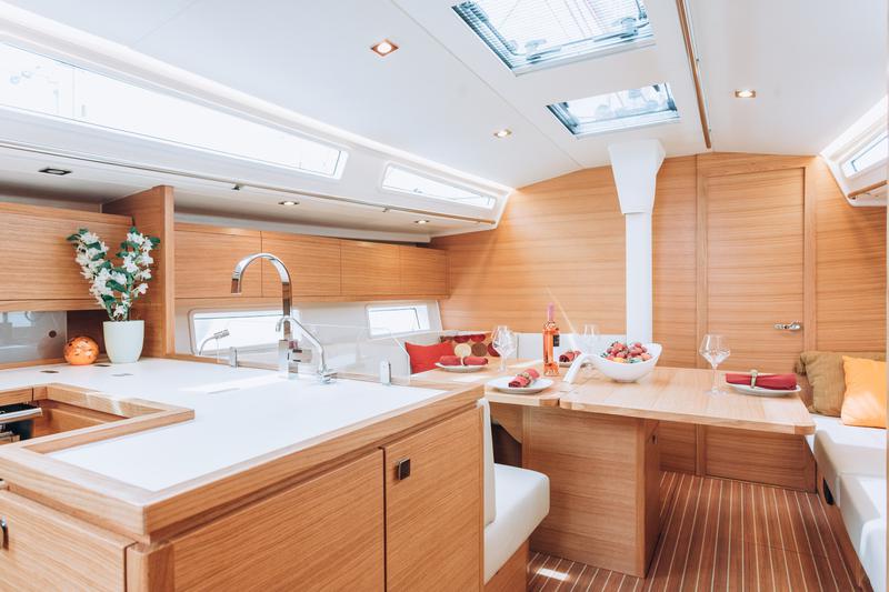 Book yachts online - sailboat - Salona 46 - JUNO - rent