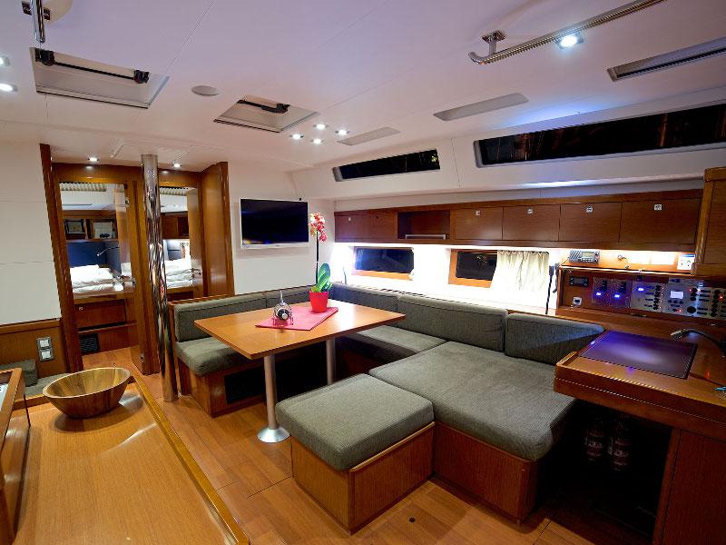 Book yachts online - sailboat - Beneteau Oceanis 55 - ANTIOPA - rent